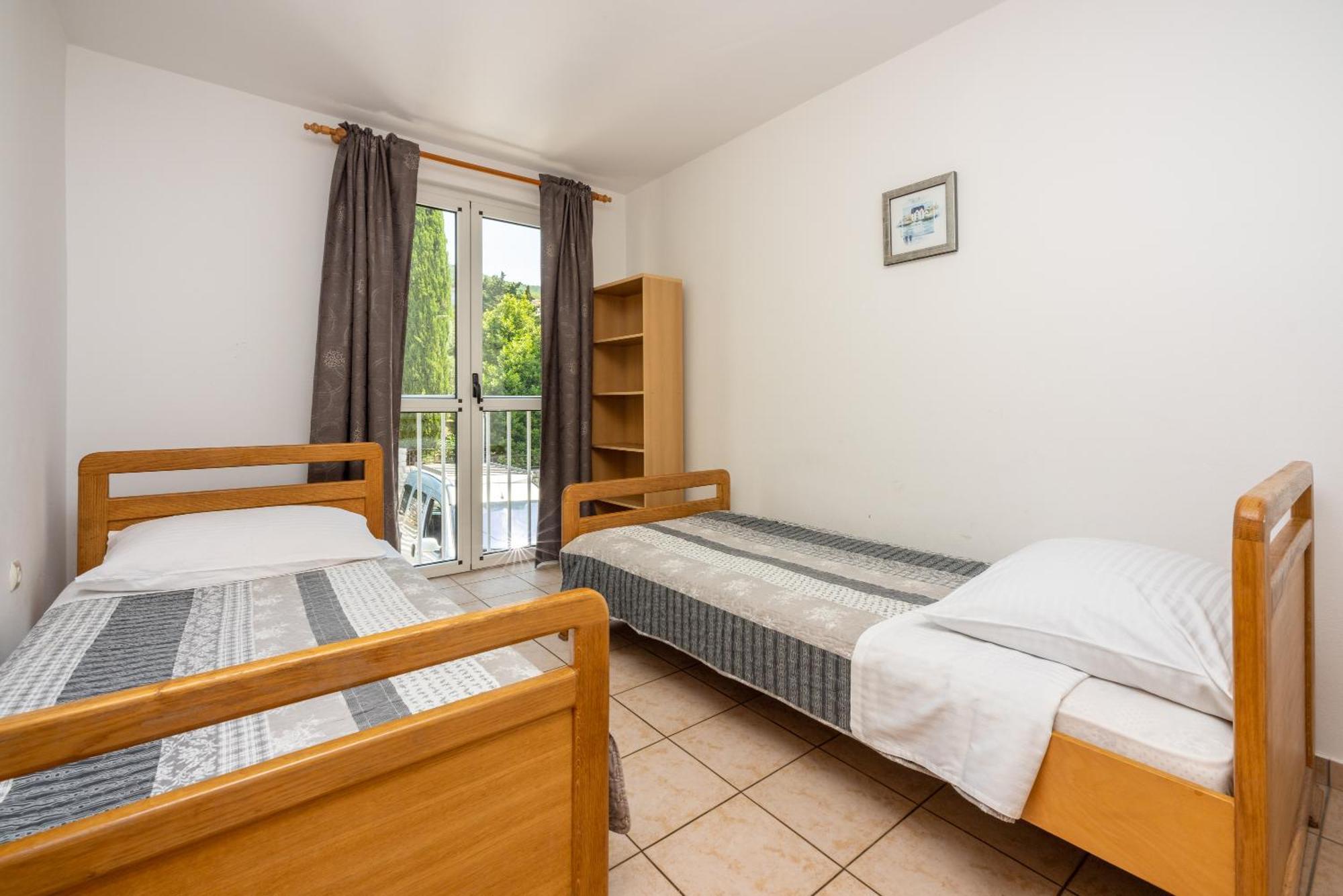 Apartments Obradovic Dramalj Exterior photo